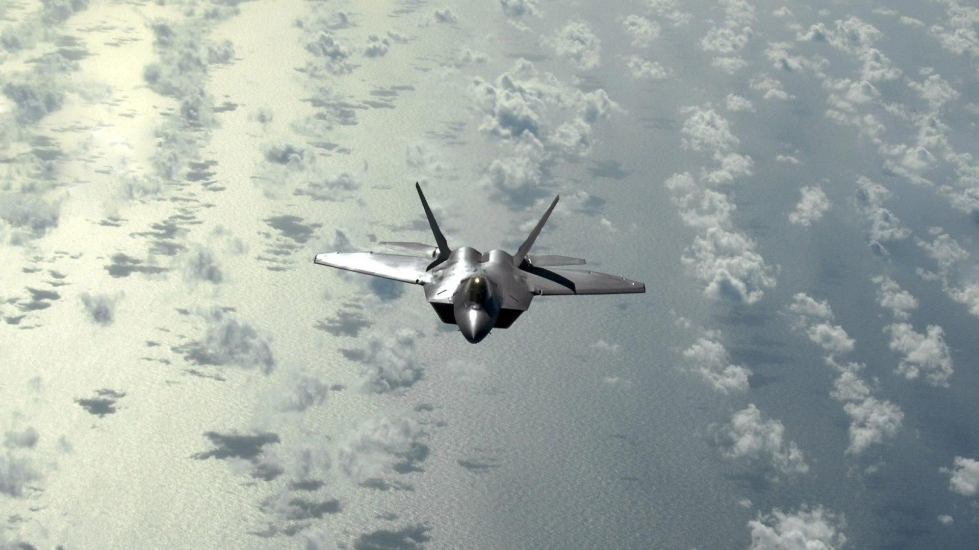 AC米兰-边后卫传中落点分布是否影响锋线站位策略，边后卫的战术打法