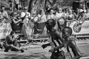 -塞内加尔男篮在非洲锦标赛中奋战不息，誓夺冠军，南非洲杯塞内加尔