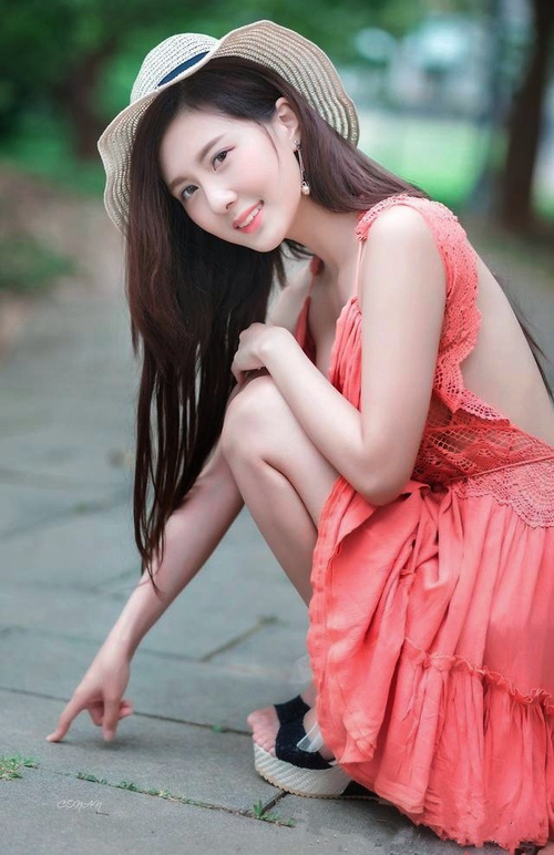 米兰体育APP-拜仁慕尼黑继续高歌猛进，德甲领跑形势稳定