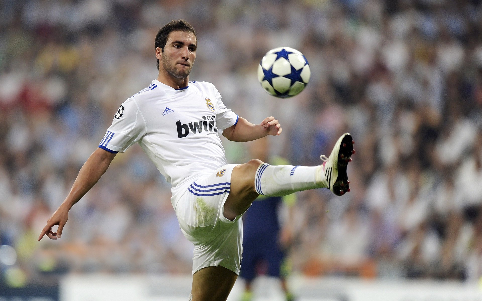 世界综合体能大赛 体能怪物在深蹲硬拉中一较高下